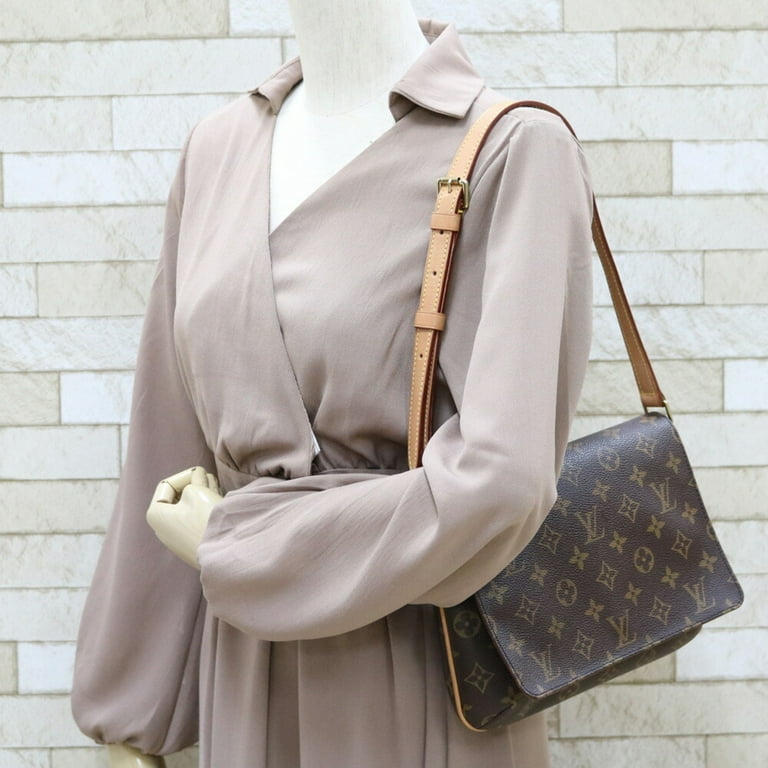 authentic Louis Vuitton musette tango bag - clothing & accessories
