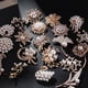 thumbnail image 2 of Broche de flores con diamantes de imitación y cisne de perla de moda japonesa y coreana, accesorio femenino, 2 of 6