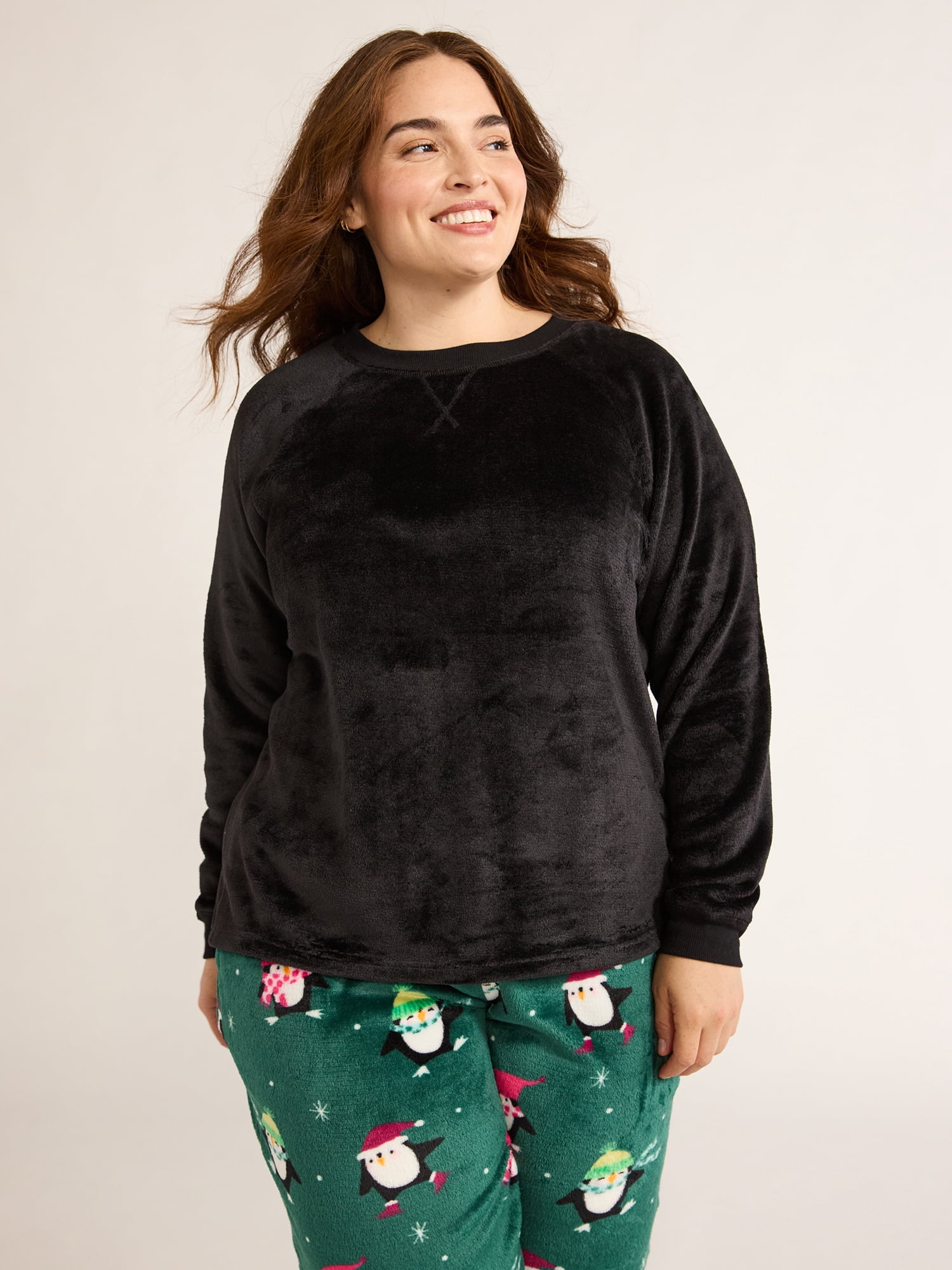 Joyspun Women's Plush Sleep Top with Long Sleeves, Sizes XS-3X