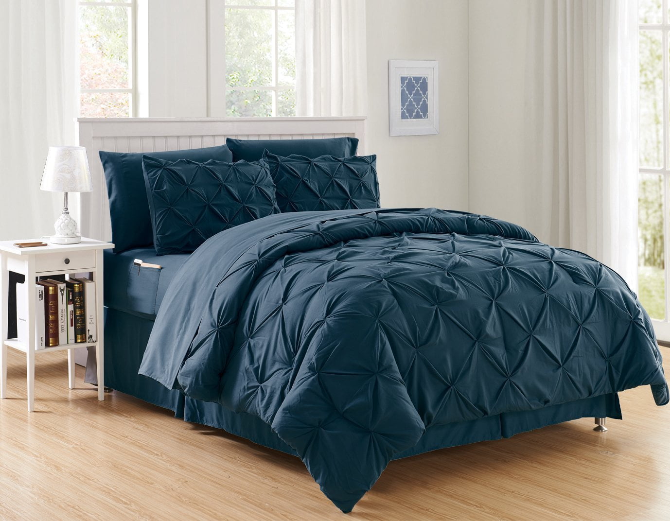 Silky Soft Pintuck Bed-in-a-Bag 8-Piece Comforter Set --HypoAllergenic -  King Black 