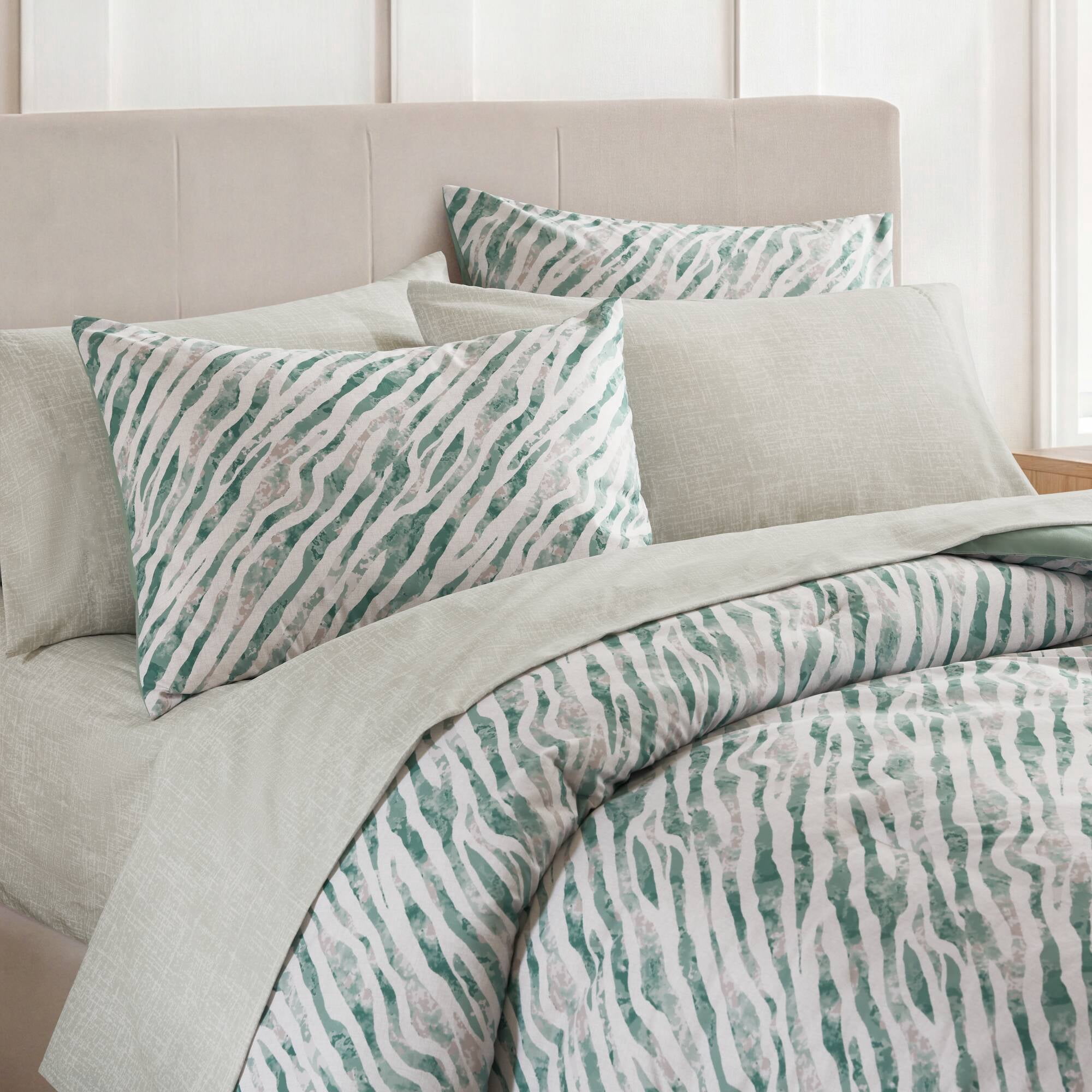 Green Grey Marble Stripe 7-Piece Bedding Set with Comforter Shams Flat Sheet Fitted Sheet Pillowcases, All-Season Polyester Microfiber Complete Bedding Bundle for Modern Bedroom