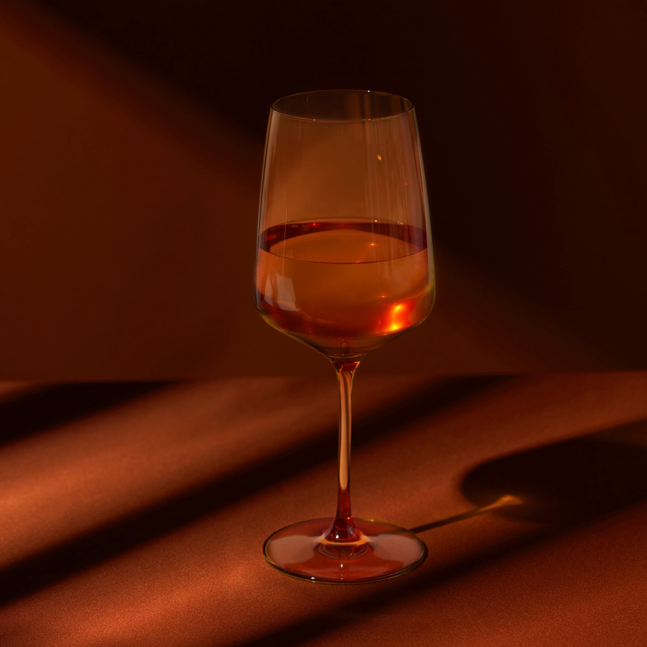 Viski Reserve Nouveau Amber Colored Drinking Glasses - Crystal Wine Glasses Colorful Glassware - 22oz Long Stem Wine Glasses Set of 2