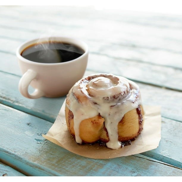 Cinnabon Classic Cinnamon Roll Flavored K Cup Coffee Pods Light Roast 24 Count for Keurig Brewers