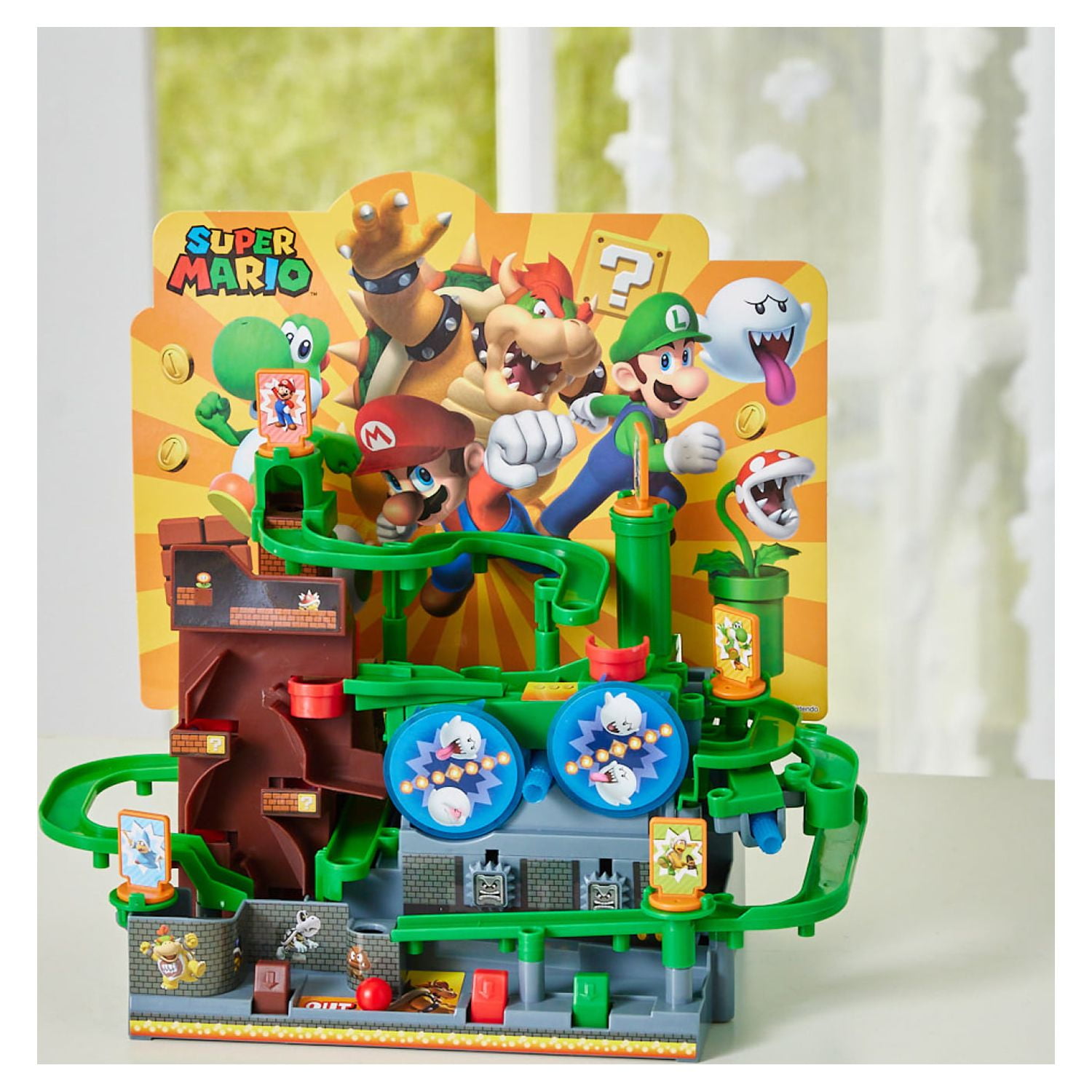 EPOCH Super Mario Adventure Game DX - Tabletop Skill and Action Game with  Collectible Action Figures