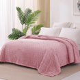 thumbnail image 4 of 1/4-Piece Microfiber Checkered Bath Towels, Ultra-Lightweight Quick-Dry Towels, Superior Absorbency, 140x70cm, Ultra-Soft, Suitable for Home, Spas, Gyms, Travel, 4 of 13