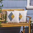 thumbnail image 2 of Noble House Coussin d'Extérieur Abstrait en Blanc et Bleu Foncé (Lot de 2), 2 of 7