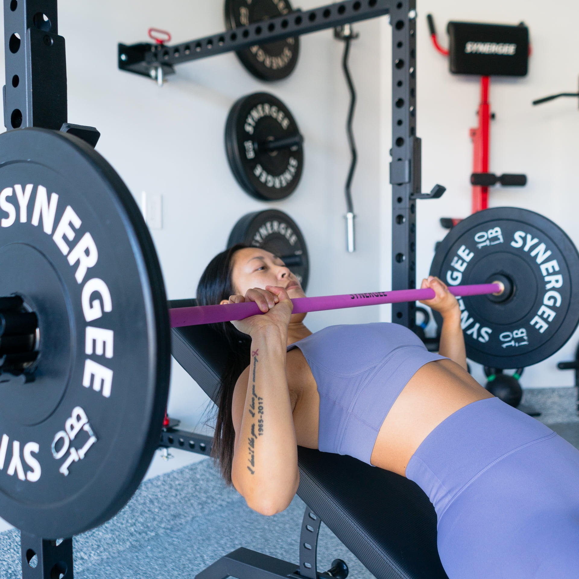 Synergee Adjustable Incline Workout Bench. Weight Bench for Dumbbell & Barbell Press Exercises & Workouts. Great for Commercial, Garage and Home Gym