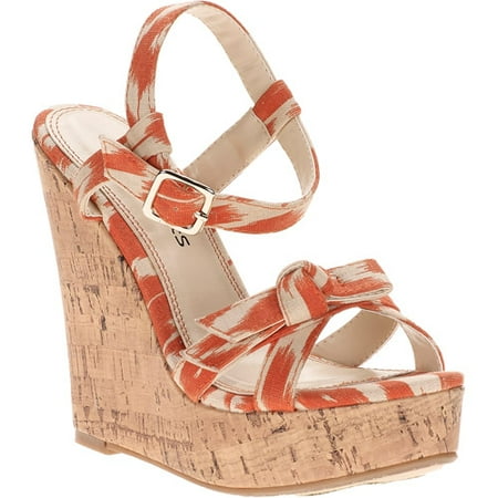 Passports by CL Women's Dana Wedges
