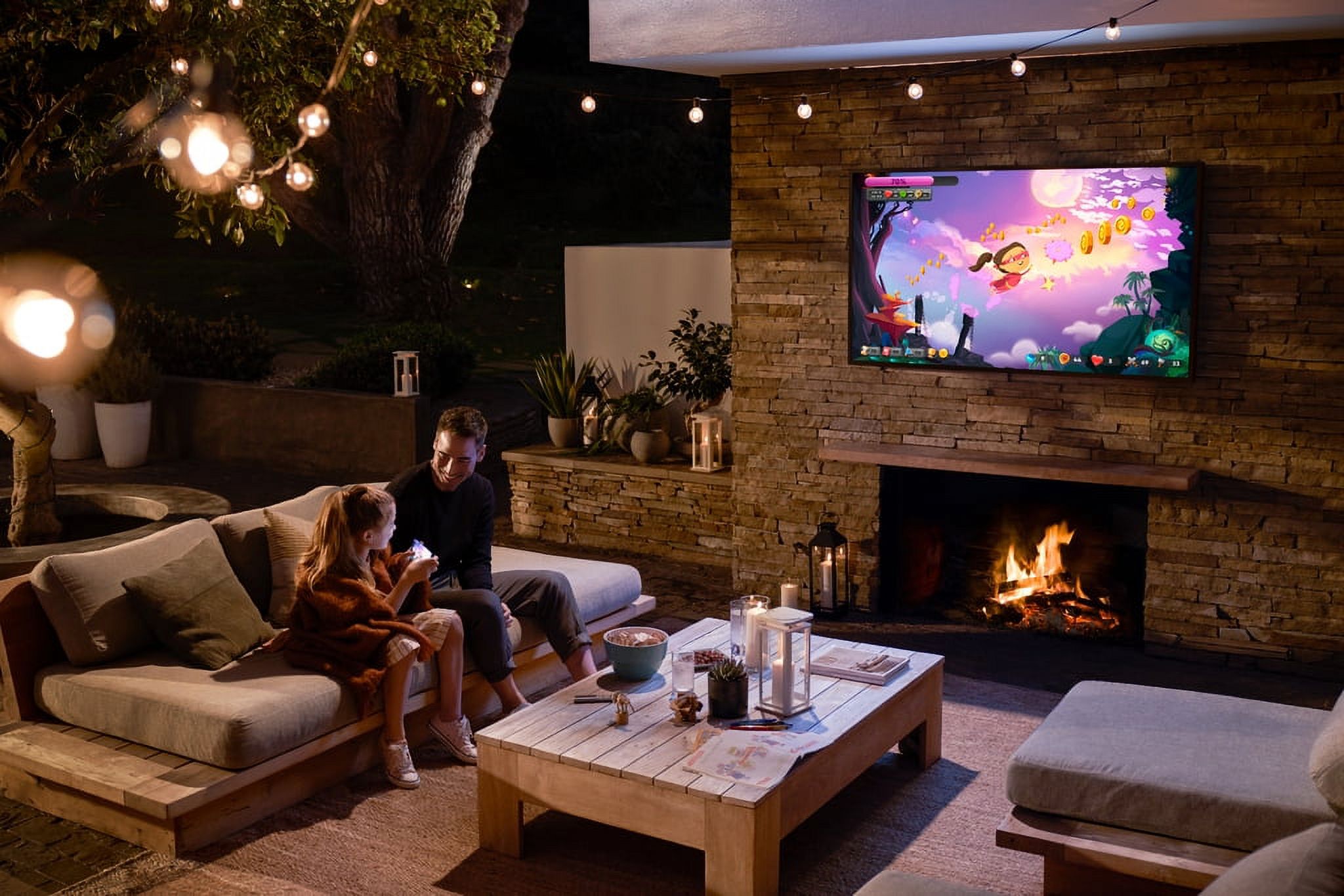 SAMSUNG 55" Class The Terrace Outdoor QLED 4K Smart TV, QN55LST7TAFXZA - image 9 of 28