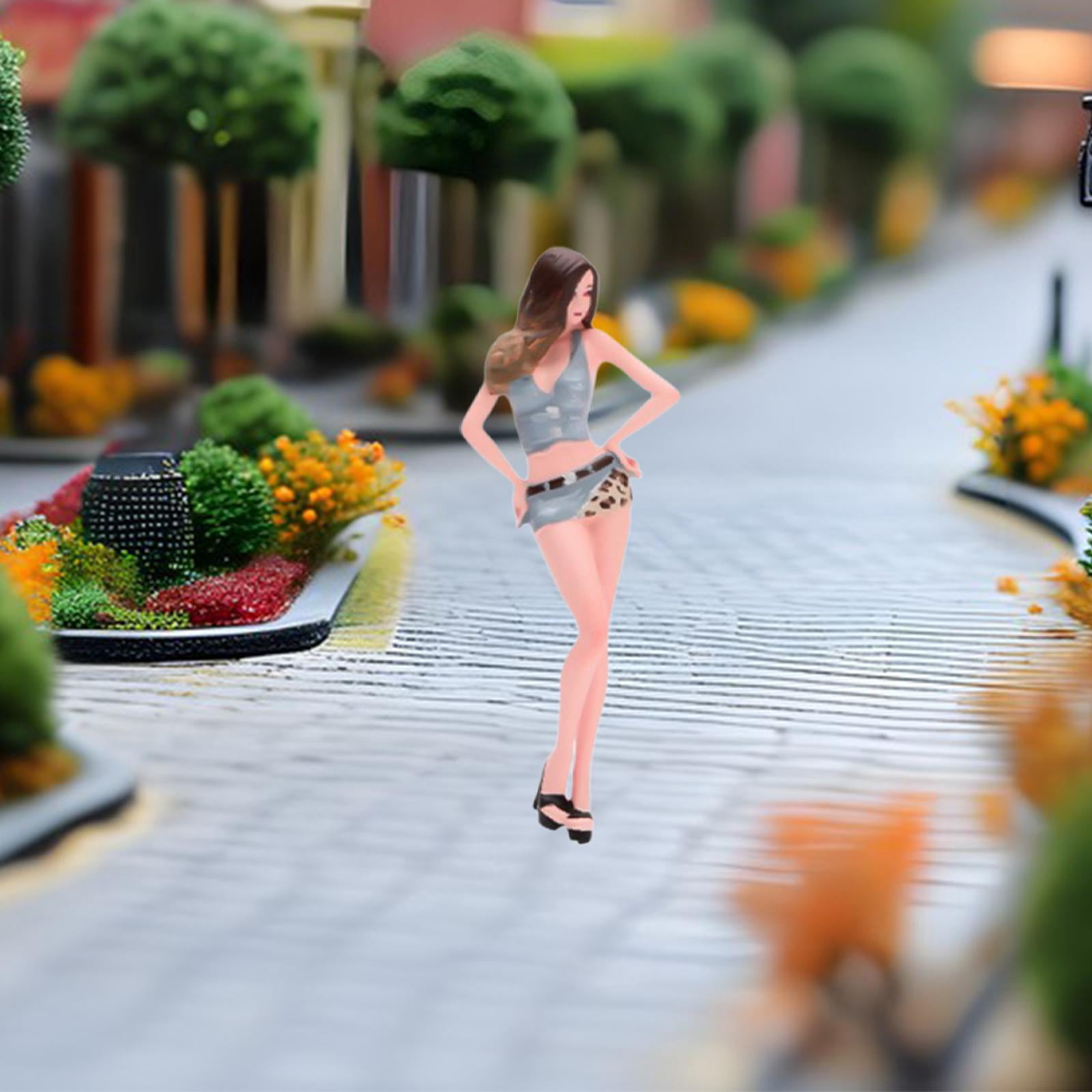 LeeQinersw 1/64 Female Miniature Figure Small Miniature Scene Figurine Sand Table Decor