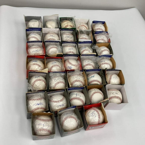Lot Of (33) Signed Major League Baseballs PSA DNA Angles Orioles Giants Dodgers