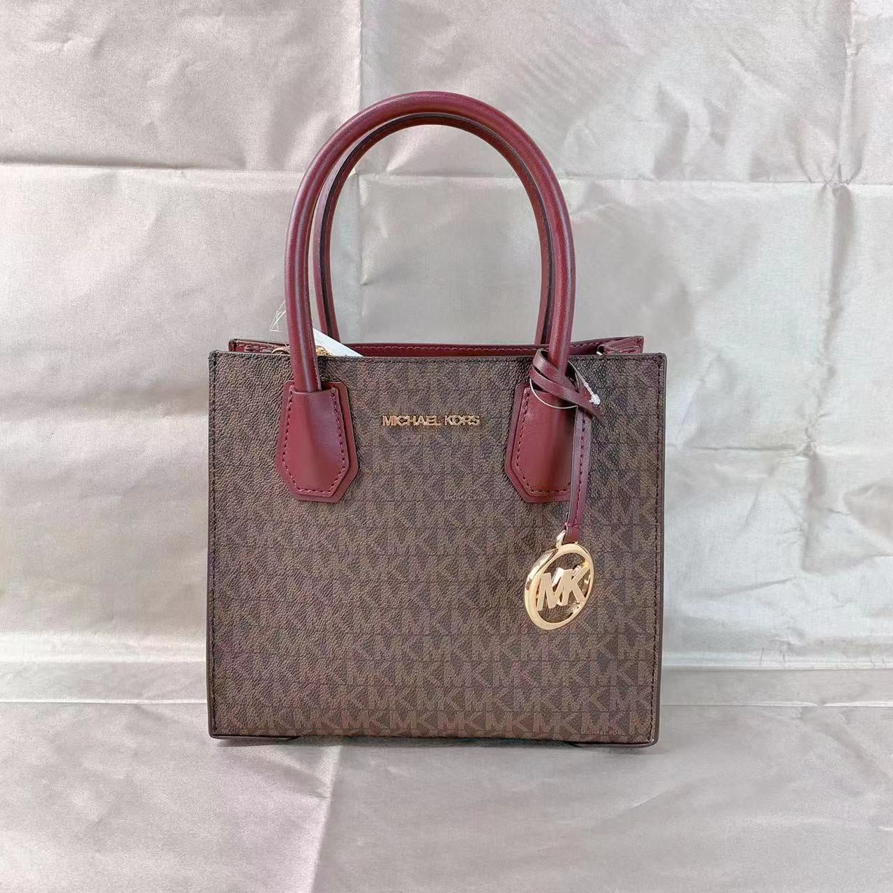 MICHAEL KORS Medium Mercer Leather and Logo Accordion Crossbody