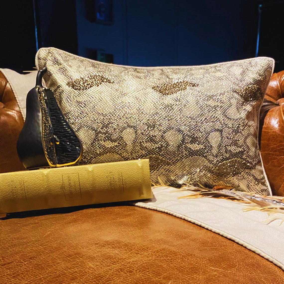 Decorative Gold 12"x24" (30x60 cm) Oblong Chair Pillow Case, Faux Leather Beaded Pattern Bed Pillow Cover, Animal Pattern Modern Style - Animal Bling