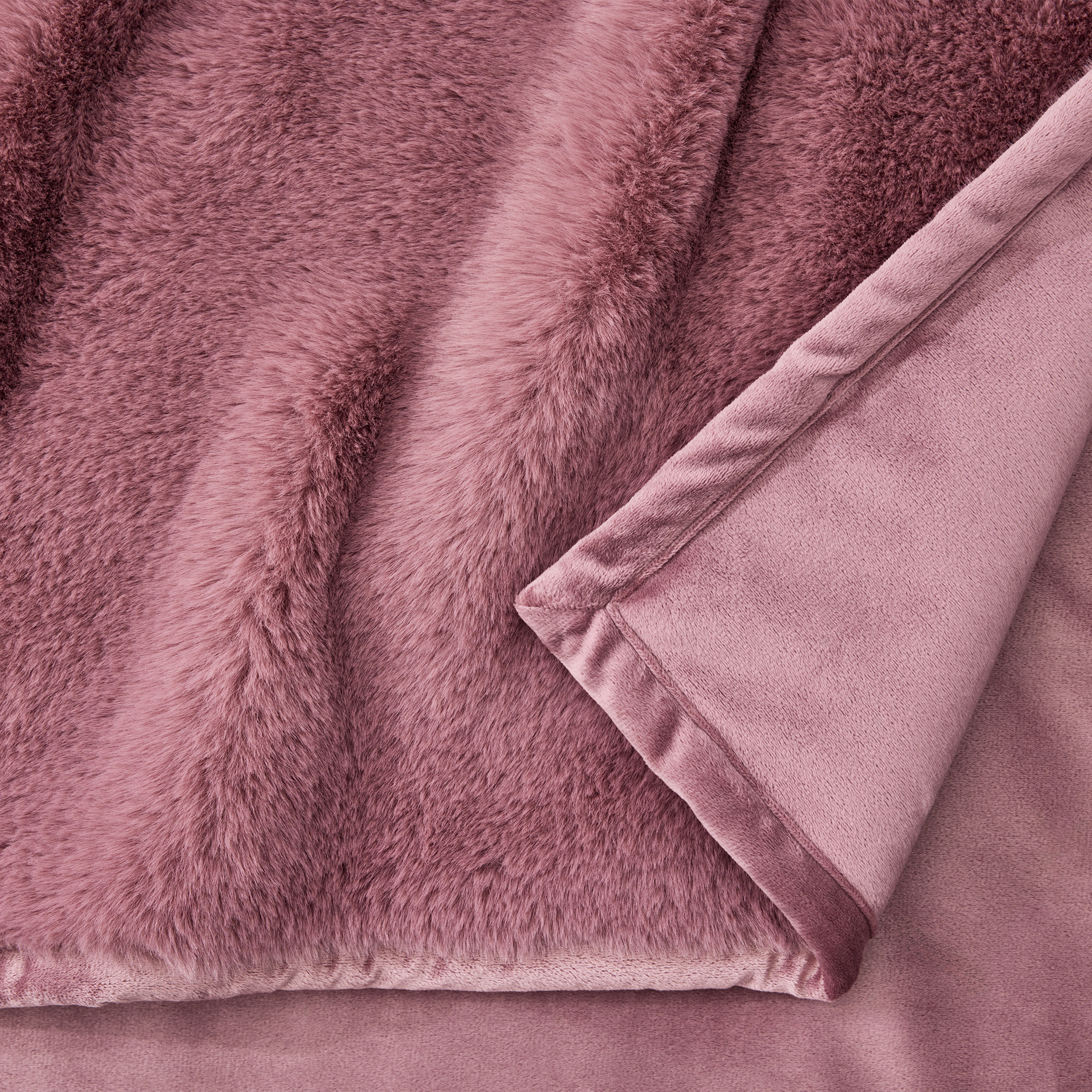 Better Homes & Gardens Violet Gem Faux Fur Oversized Throw, 50x72" photo 4