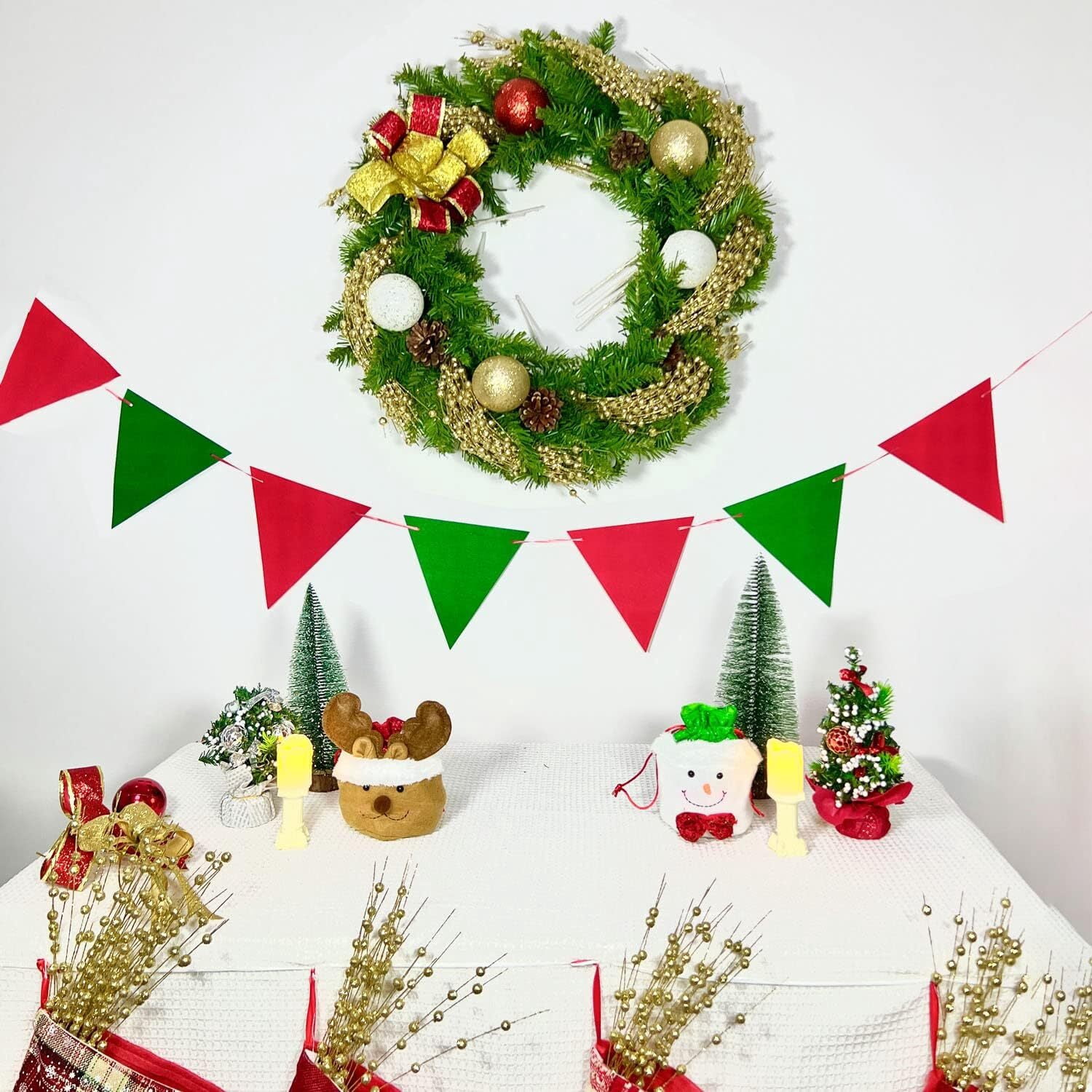 30 Pack Artificial Glitter Berry Stems, 15.7 Inch Artificial Christmas Tree Picks, Decorative Glitter Berry Long Stems, for Christmas Tree DIY Wreath Crafts Holiday Home Decor(Gold)
