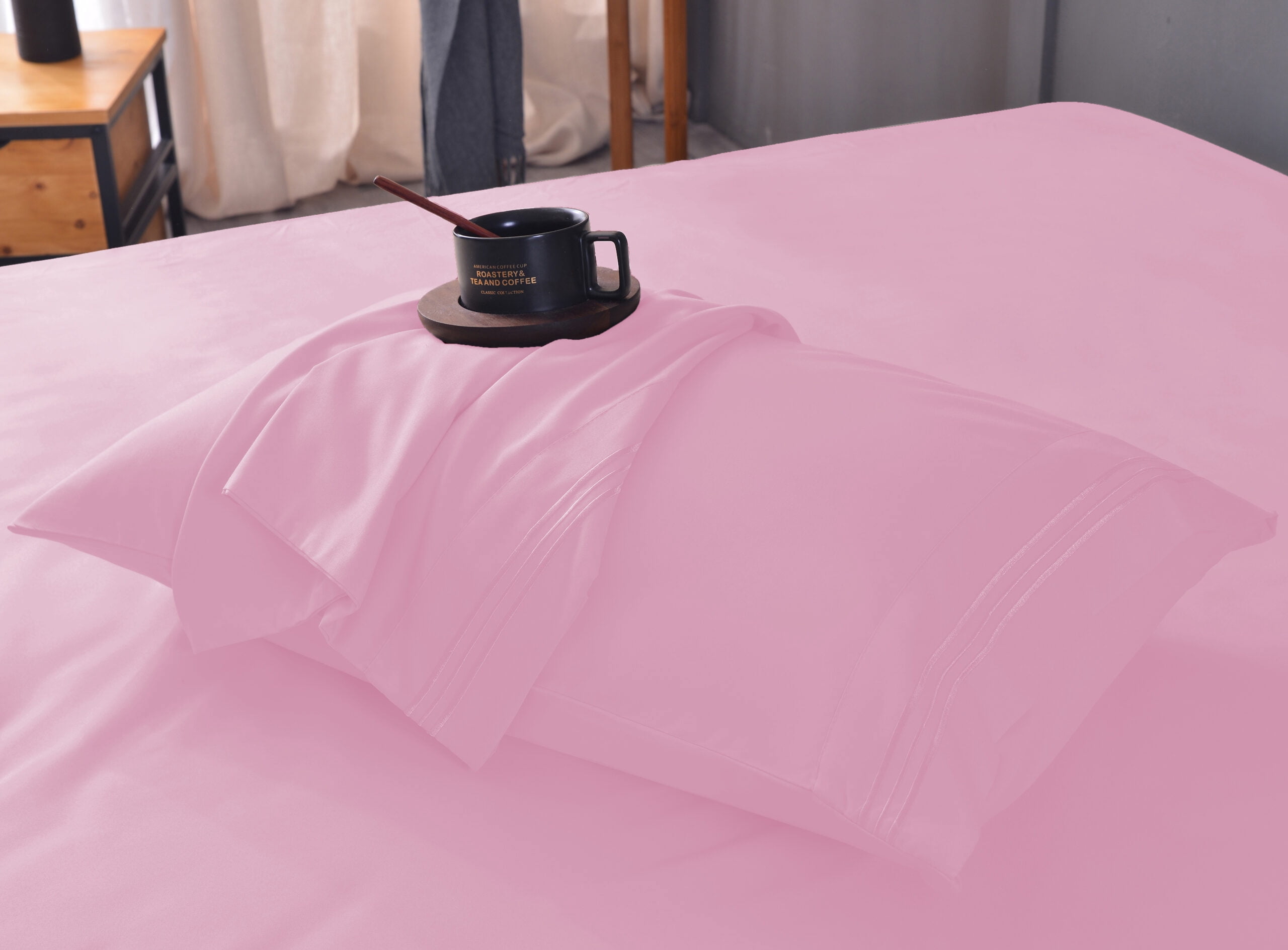 the Season Essentials Wrinkle Free Sheet Sets with Deep Pockets & Stain Resistant, 4 pc, 1800 Thread Count Bamboo Based – Pink, King