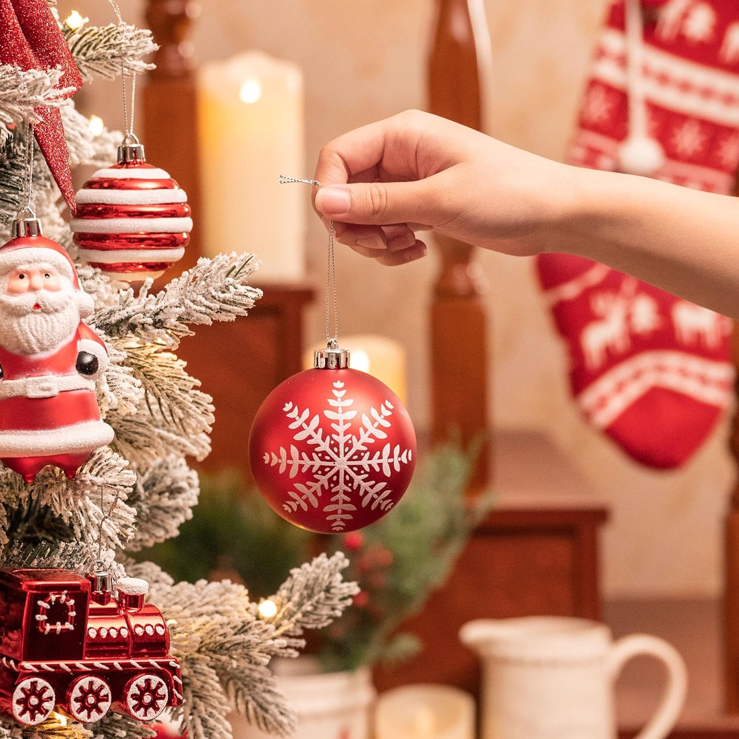 Christmas tree decorations using red and white! - Wilshire Collections