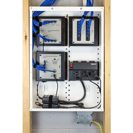 

On-Q 20 Hinged Cover with Lock