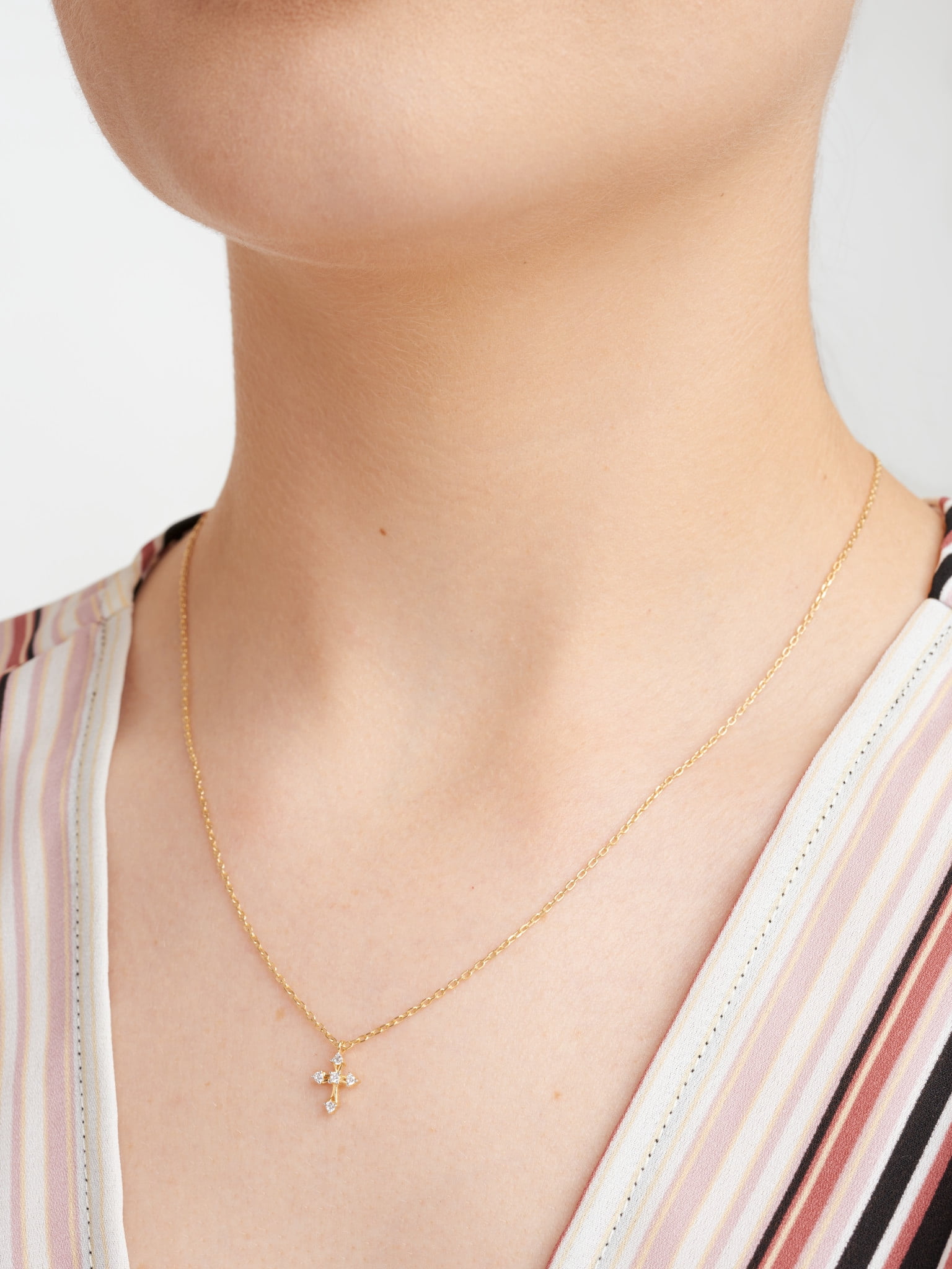 1K Yellow Gold Cross Pendant Necklace, 18" + 2" Extention