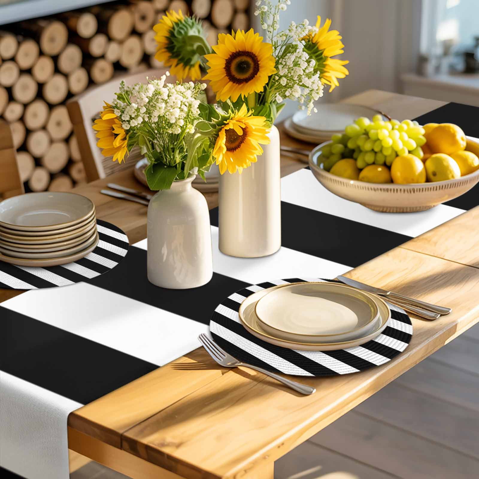 Black and White Striped Pattern Round Table Placemats set of 4, Minimalist Washable Woven Place Mats for Dining Tables Kitchen Party Decor,Heat Proof, 13in,
