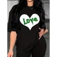 thumbnail image 1 of Camiseta deportiva informal de manga corta con cuello redondo y estampado de dibujos animados de diamantes con corazón blanco y letras verdes "Love" para San Valentín, cómoda y deportiva., 1 of 5