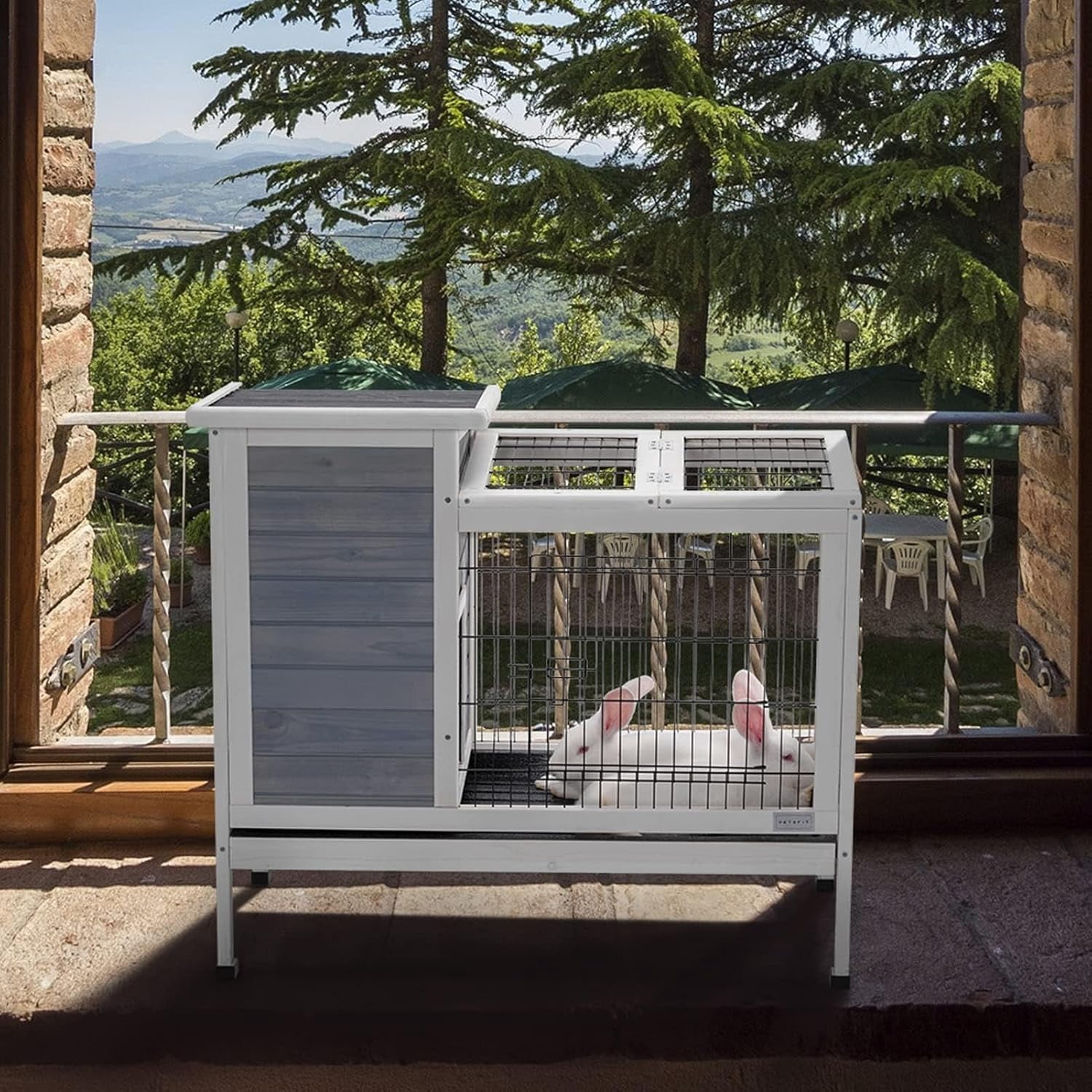 Petsfit Spacious Comfortable Rabbit Hutch Small Animal Cage with Ventilation and Pull Out Tray for Indoor and Outdoor