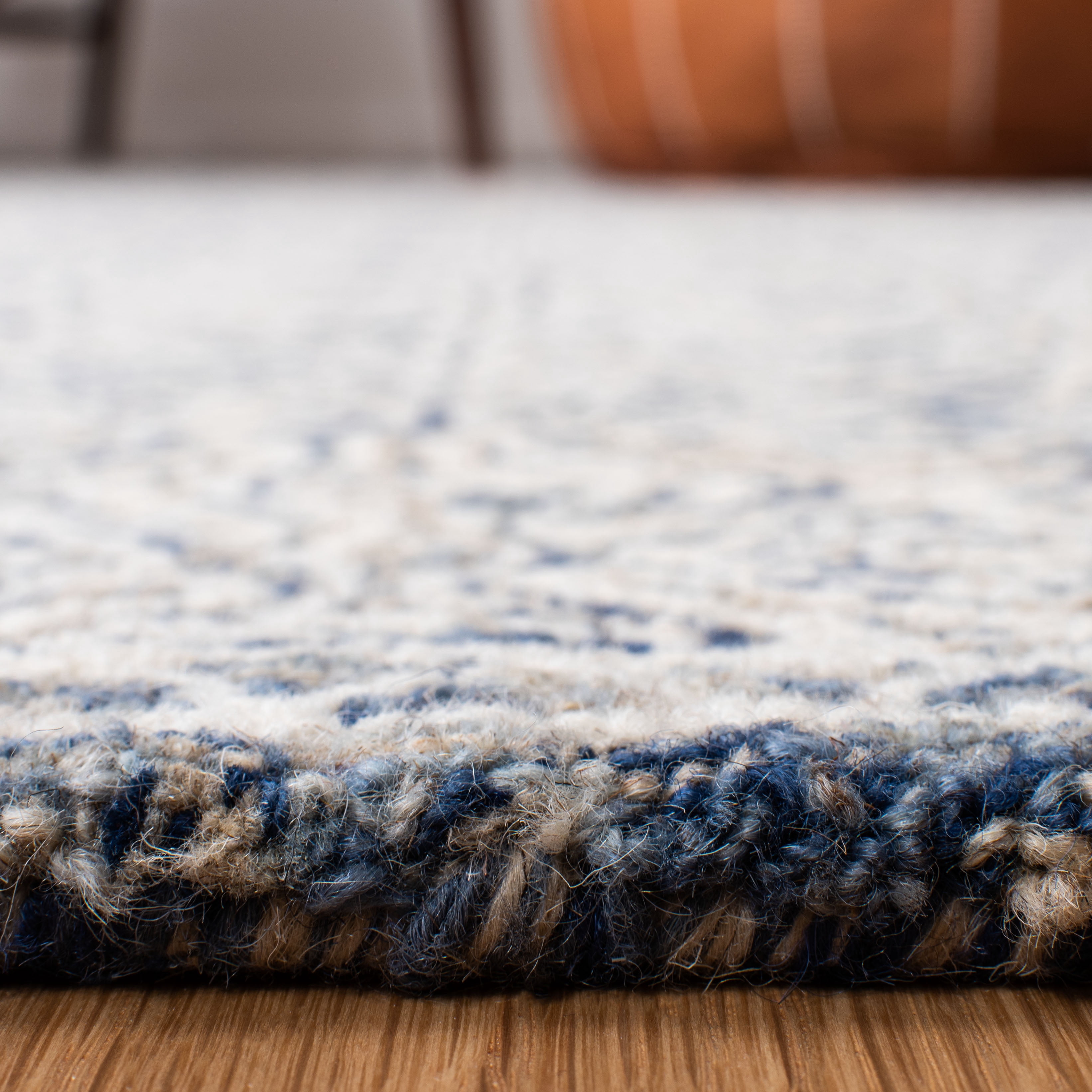 SAFAVIEH Micro-Loop Winthrop Geometric Area Rug, Navy/Ivory, 3' x 3' Square