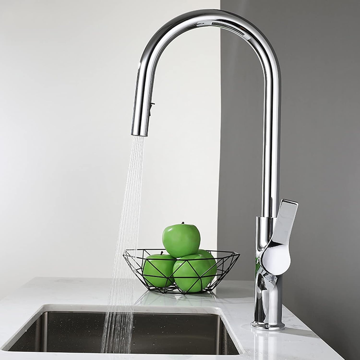 Kitchen Faucets with Pull Down Sprayer, High Arc 360° Swivel Kitchen Sink Brass Chrome Single Handle Kitchen Hot and Cold Water Mixer Tap, Dual Mode Water