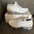 thumbnail image 2 of Ni - ke Size 6.5 - Ni - ke Air VaporMax Flyknit 3 Pure Platinum W, 2 of 5