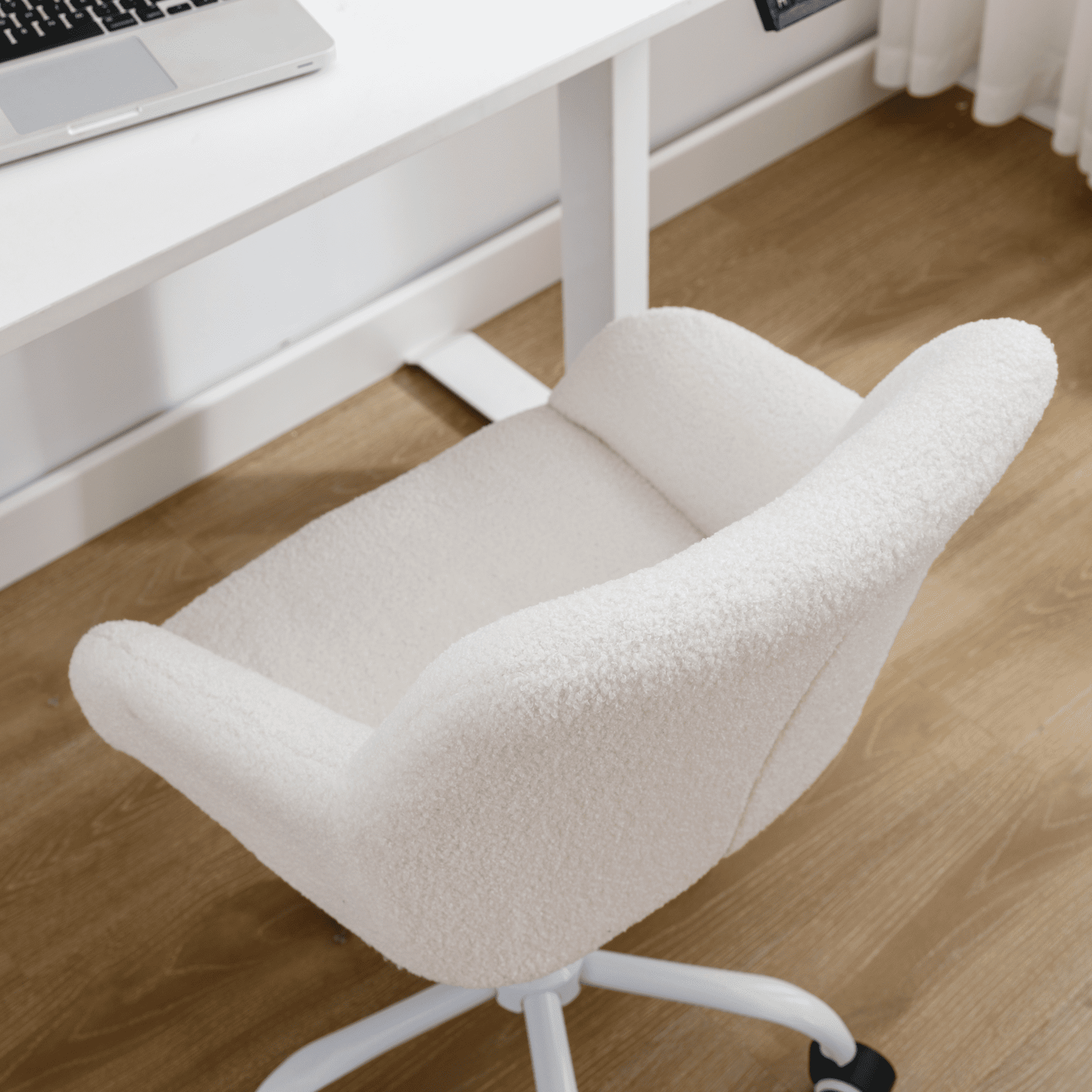 Dayalane Kids Desk Chair, Adjustable Swivel Faux Fur Study Chair with Armrests, Comfy Upholstered Computer Chair for Boys and Girls, Cute Computer Chair for Children, White