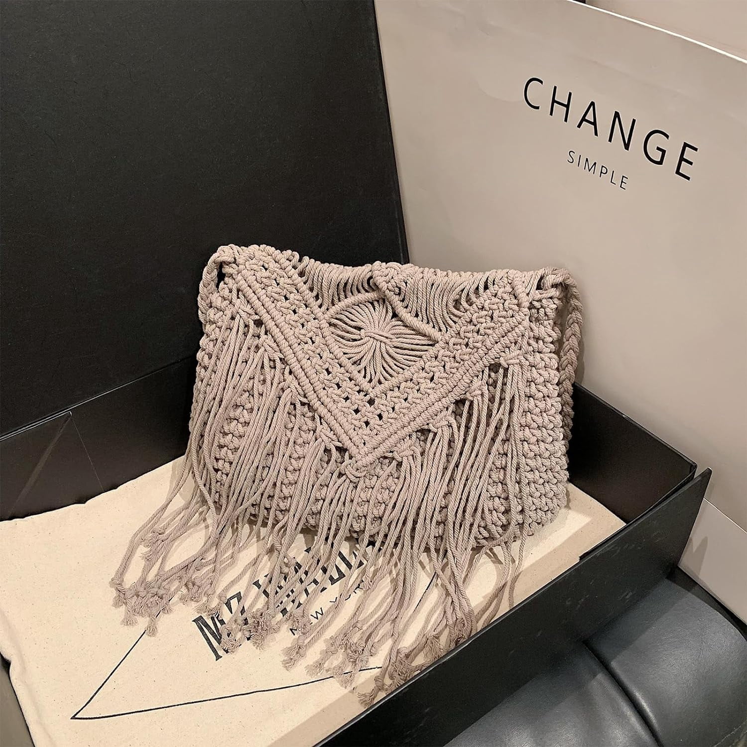 LinYooLi Straw Crossbody Bags for Women, Summer Straw Purses and Handbags with Tassels Shoulder Clutch Bag for Vacation