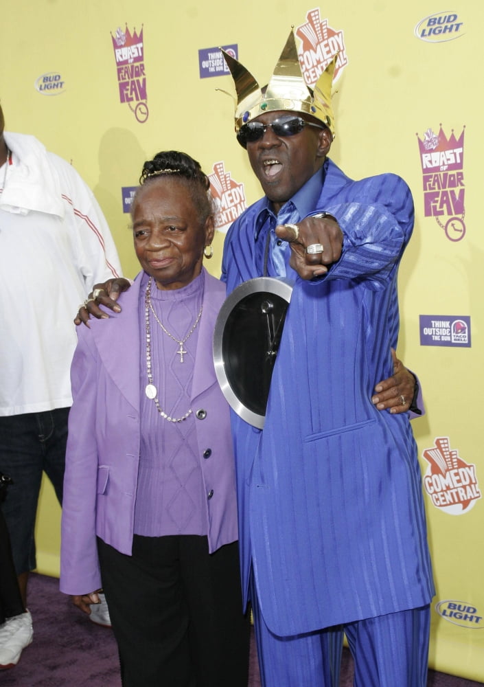 Mother Flava Flav At Arrivals For Comedy CentralS Roast Of Flavor Flav