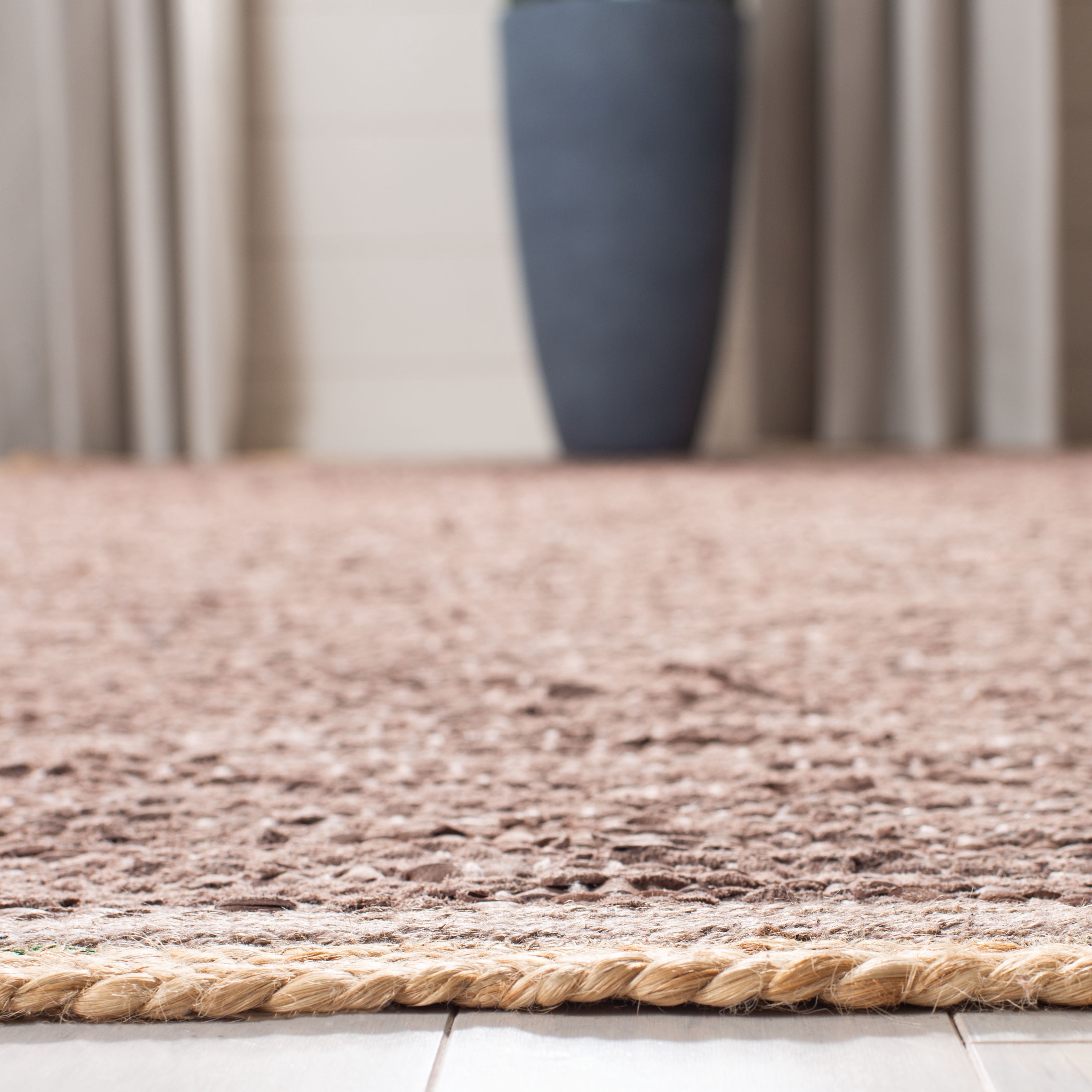 SAFAVIEH Cape Cod Ainsley Texture/Embroidery Area Rug, Brown/Natural, 4' x 6'