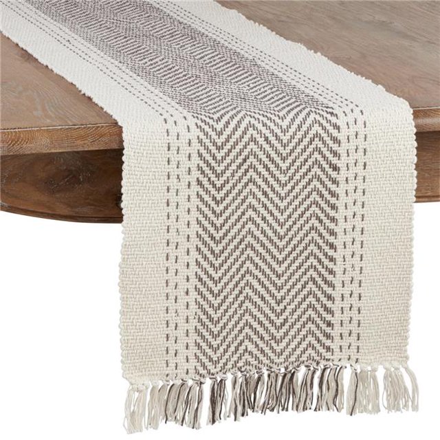 Saro 1229.GY16108B 16 x 108 Po Kantha Point Oblongue Table Runner&44; Gris