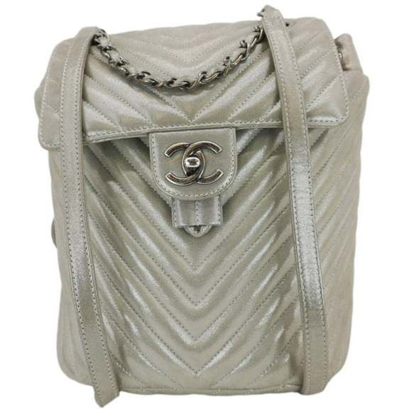Pre-Owned CHANEL Urban Spirit Small Chevron Calfskin Leather Backpack Silver