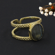 Maya Textured Adjustable 18k Gold-Plated Ring With Oval Labradorite Stone