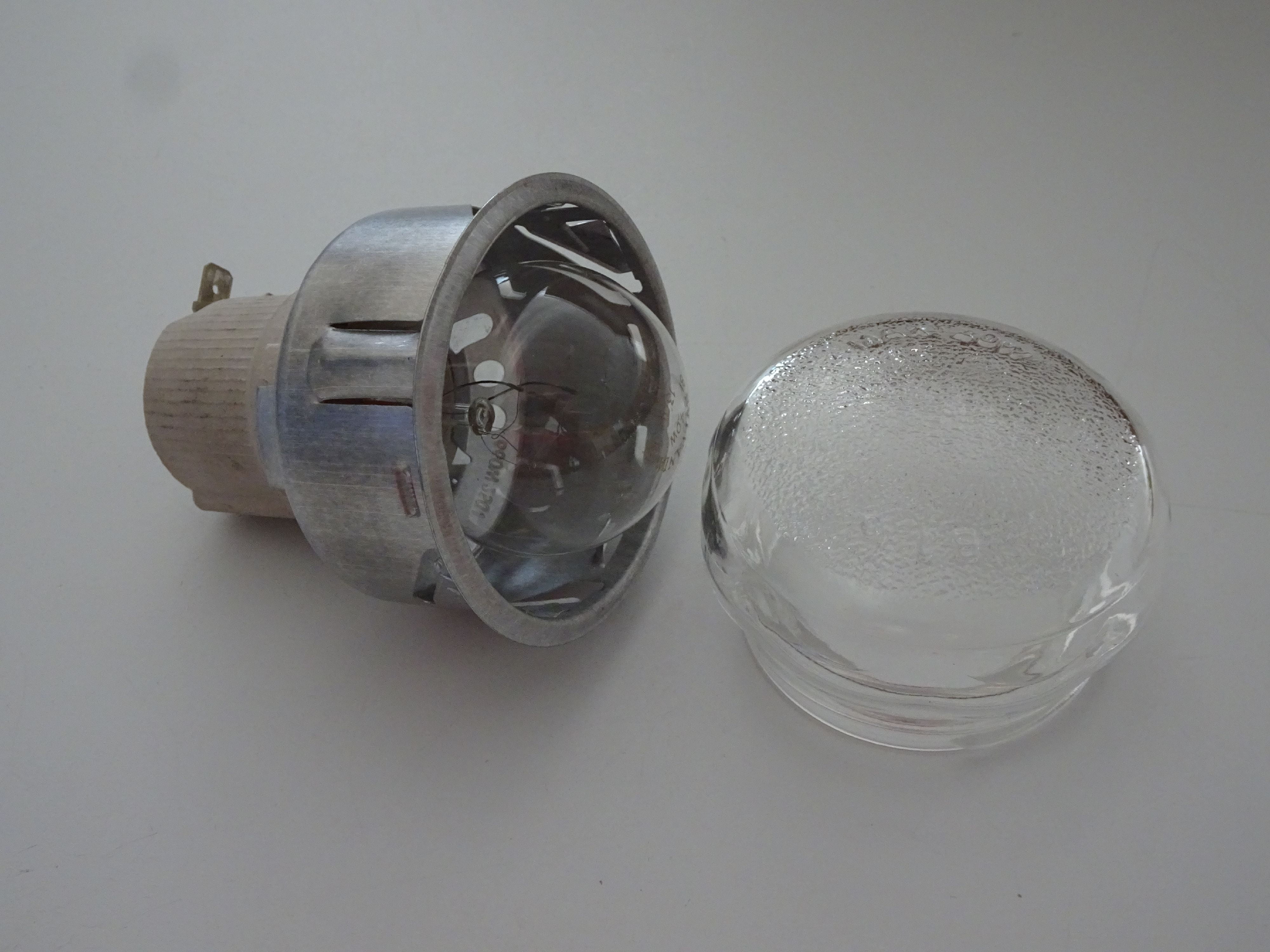 Whirlpool WEG745H0FS0 Range Oven Light Socket W11281687