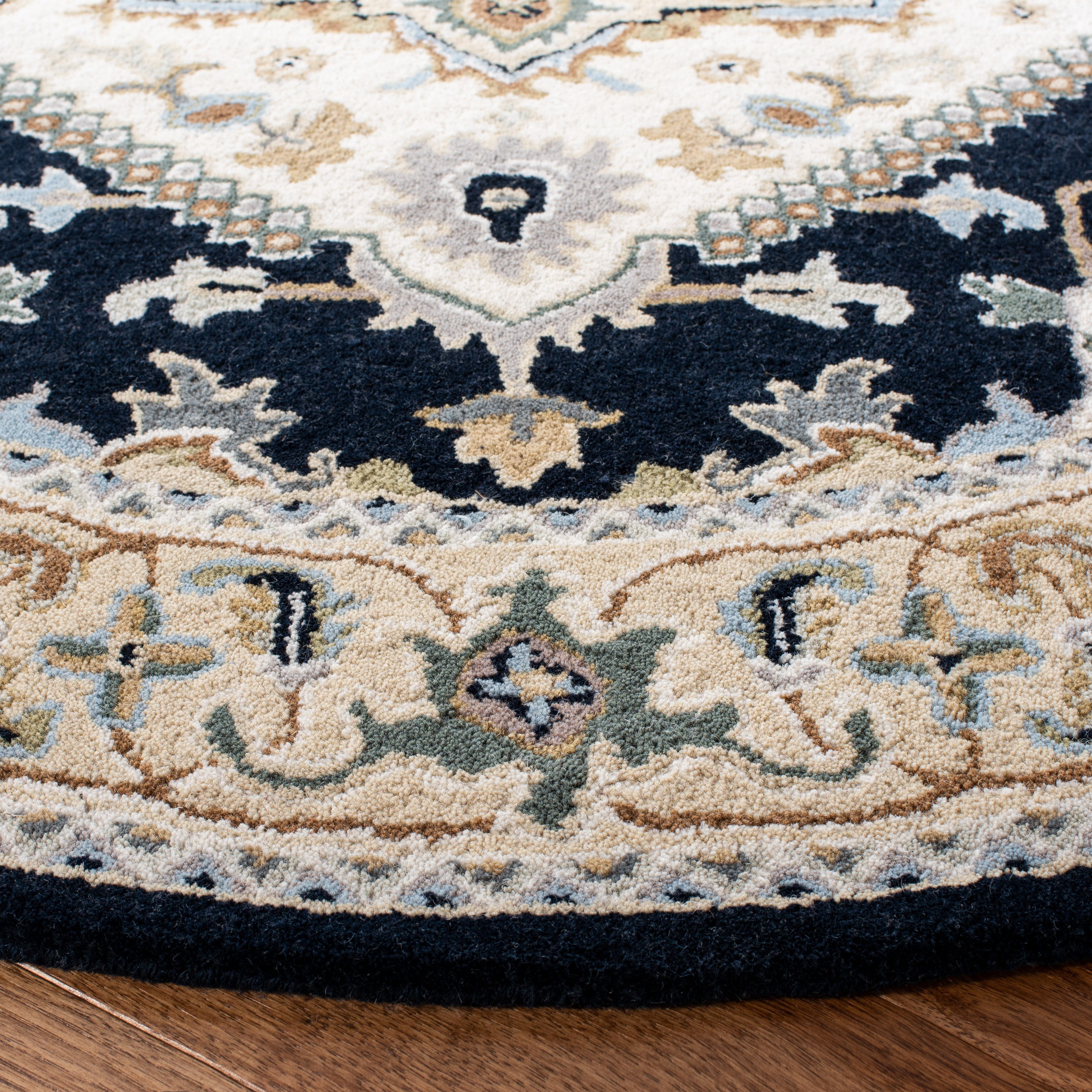 Safavieh Heritage York Oriental Wool Area Rug, Beige/Navy, 6' x 9' Oval