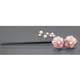 thumbnail image 5 of Palillo para el cabello Perfecl con diseño de flores de Acrílico y borlas de perla rosado, 5 of 8