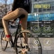thumbnail image 2 of Luz trasera LED para bicicleta | 3 modos de luz trasera | Recargable por USB | Resistente al agua | Potente luz de 20 lm, 8 LED | Para tija de sillín, casco, mochila, bicicleta de montaña y patinete, 2 of 5