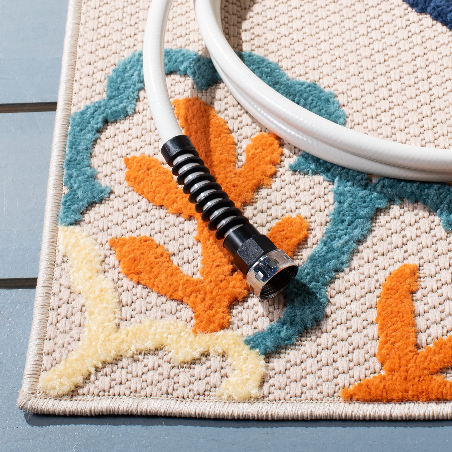 SAFAVIEH Cabana Michelle Floral Indoor/Outdoor Runner Rug, Ivory/Orange, 2'2" x 11'