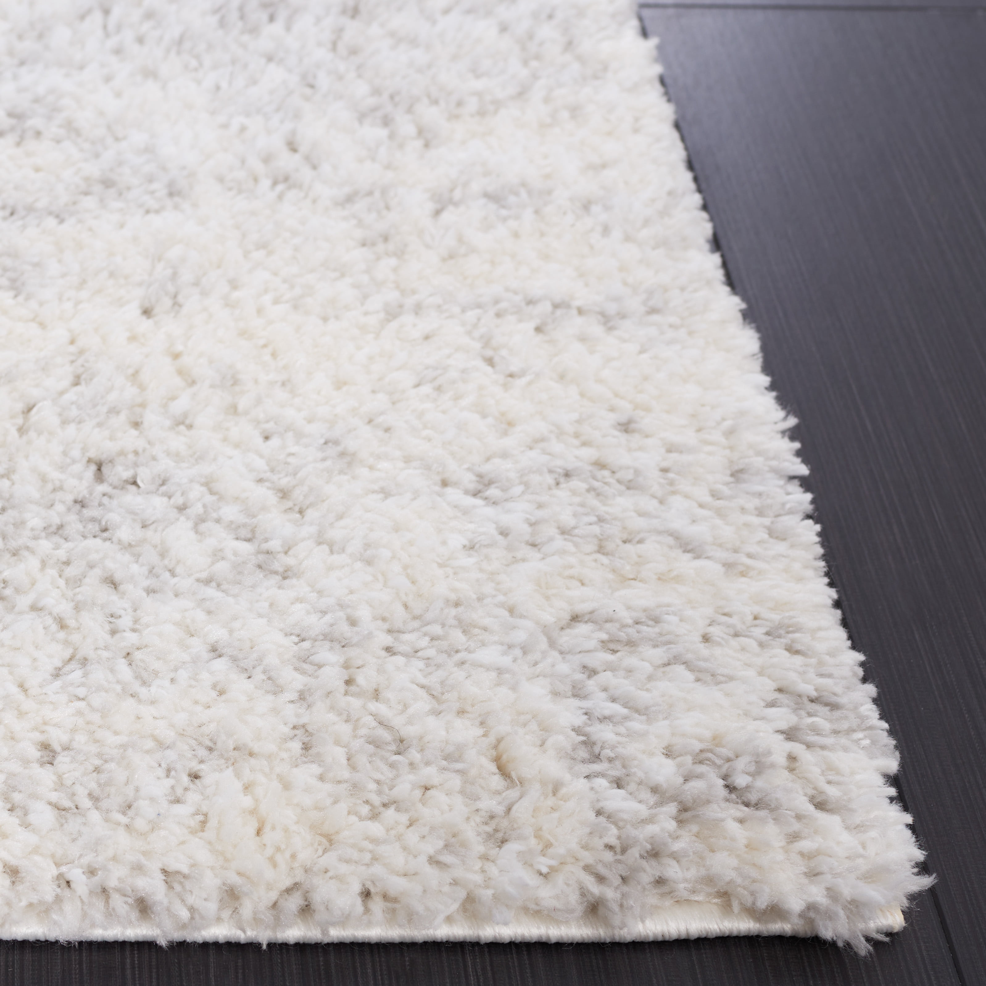 Safavieh Berber Torvald Abstract Polyester Shag Area Rug, Ivory/Light Gray, 6' x 9'