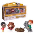 thumbnail image 1 of Wizarding World, Harry Potter, Set de Regalo Micro con Figuras de Harry, Hermione, Ron y Fluffy y Caja de exposici&oacute;n Wizarding World NA, 1 of 10