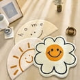 thumbnail image 2 of Alfombra redonda de cachemira sintética con sonrisa de girasol para el hogar, sala de estar, sofá, 2 of 5