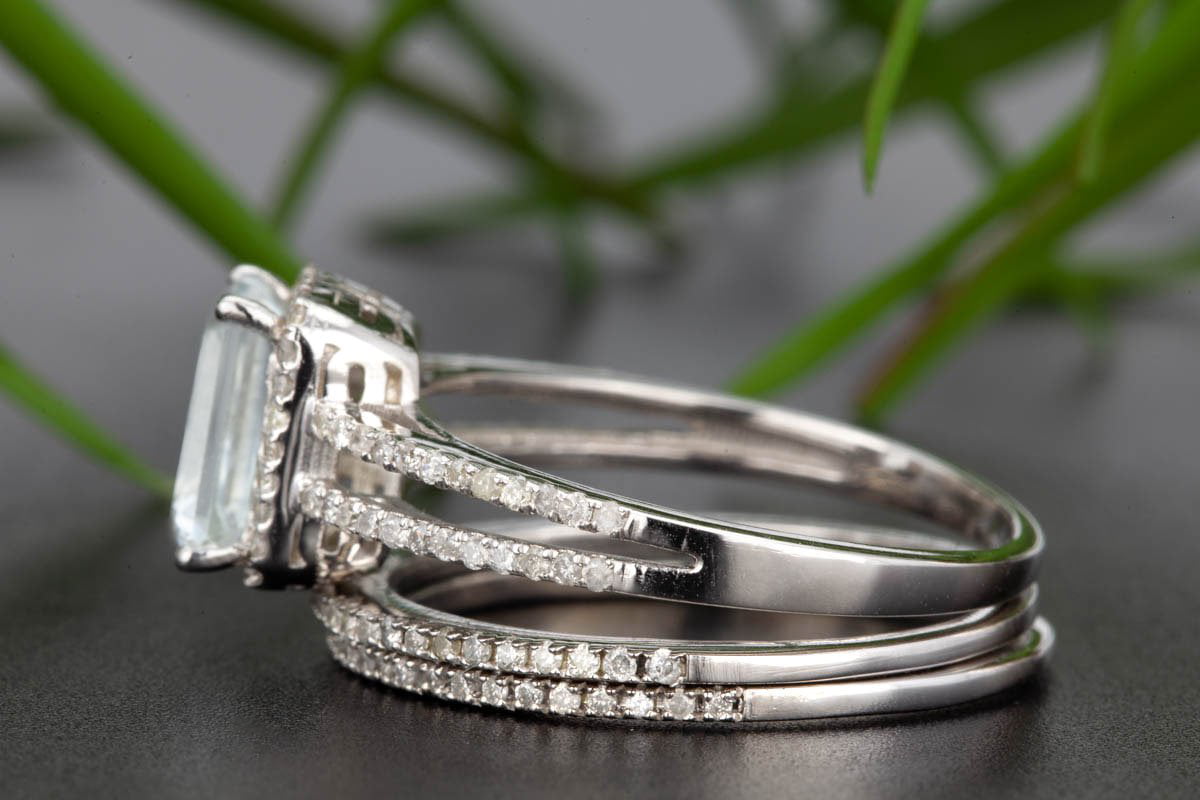2 Emerald Cut Moissanite Trio Bridal Ring Set in 18k White