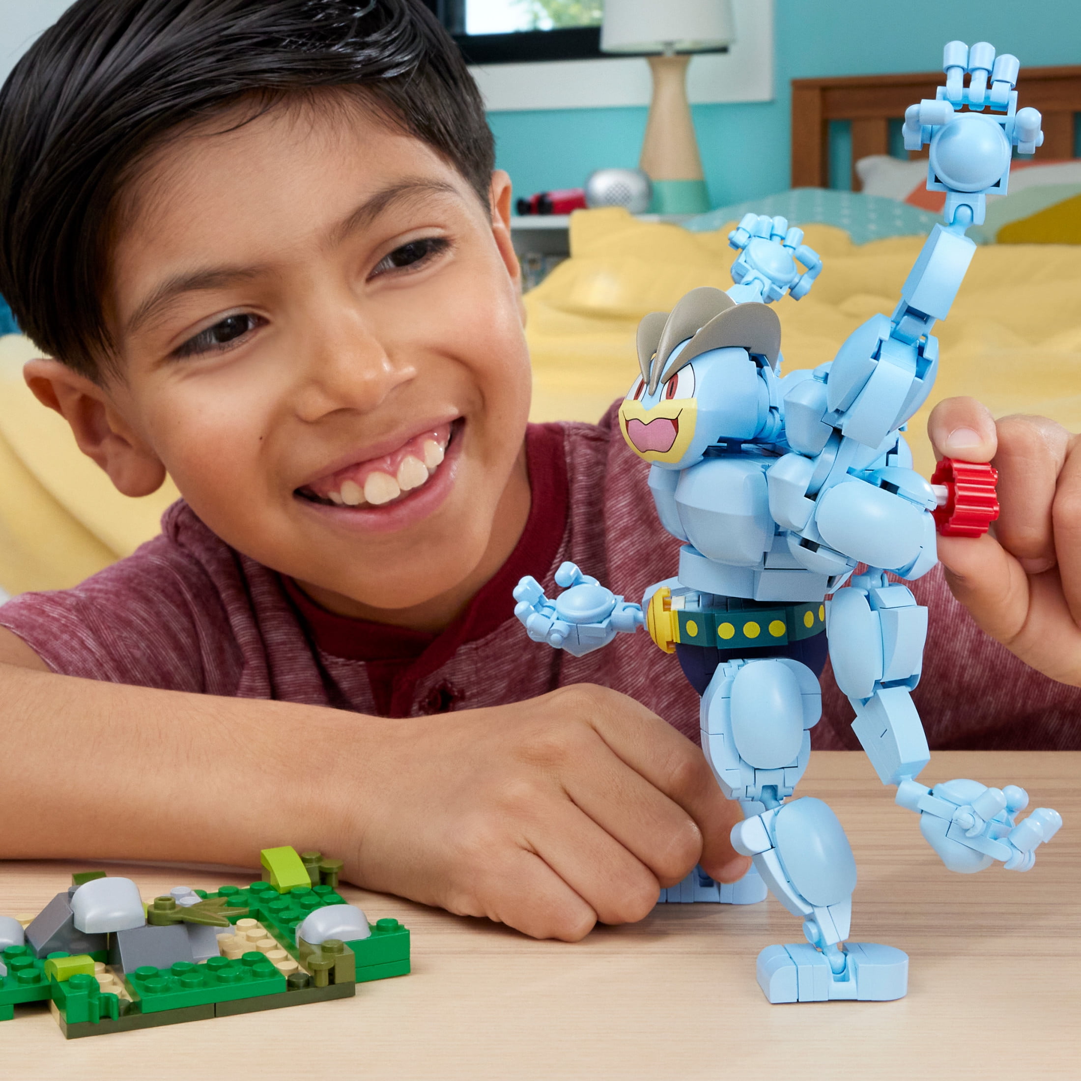MEGA Pokemon Machamp Building Toy Kit (401 Pieces) with 1 Poseable Figure for Kids