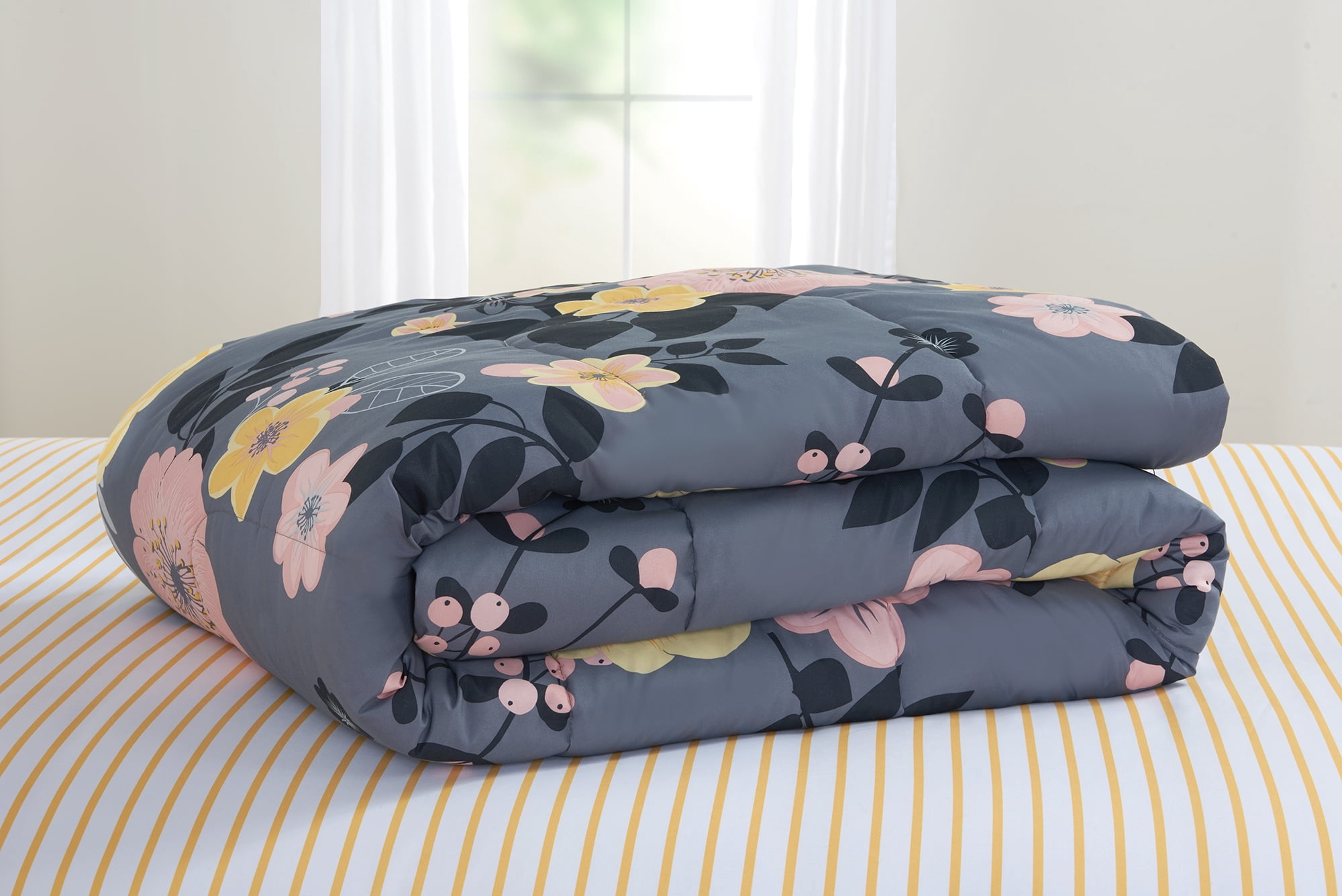 Mainstays Blue Floral 8 Piece Bed in a Bag with Sheets, Queen