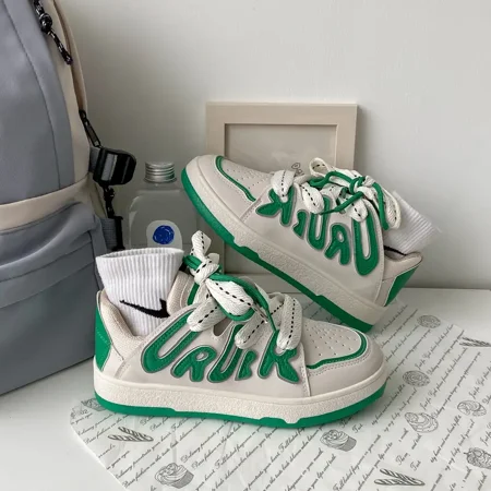 

Breathable Low Top Sneakers Women‘s Fashion Two Tone Letter Graphic Lace-Up Skate Shoes