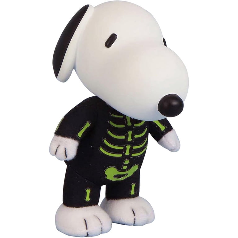 Peanuts Snoopy in Skeleton Outfit 4.5IN Moveable Plush FigureKey