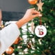thumbnail image 3 of Decoraciones Del Árbol de Navidad con 26 Letras Del Alfabeto, Rojo Acrílico Fawn Colgante Ornamentos para el Hogar, Decoración Personalizada Del Árbol de Navidad para la Temporada de Vacaciones, 3 of 4